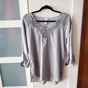 🔴DownEast Light Gray Blouse